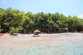piges hotel at acheron springs