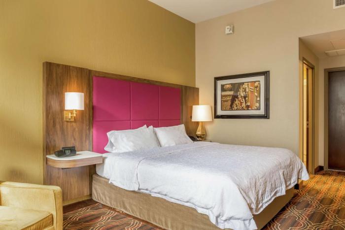 hampton inn majestic chicago theatre district