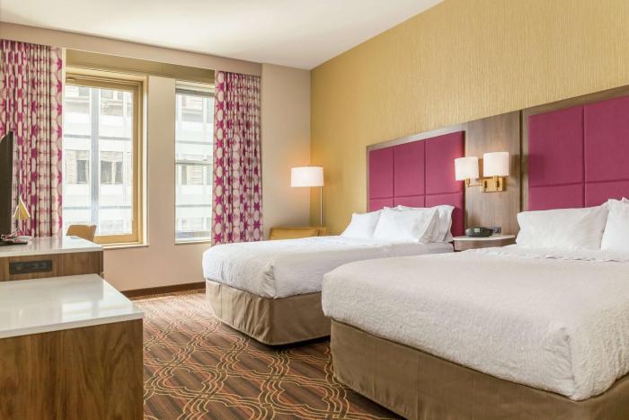 hampton inn majestic chicago theatre district