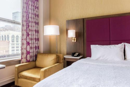 hampton inn majestic chicago theatre district
