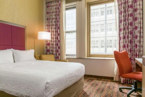 hampton inn majestic chicago theatre district