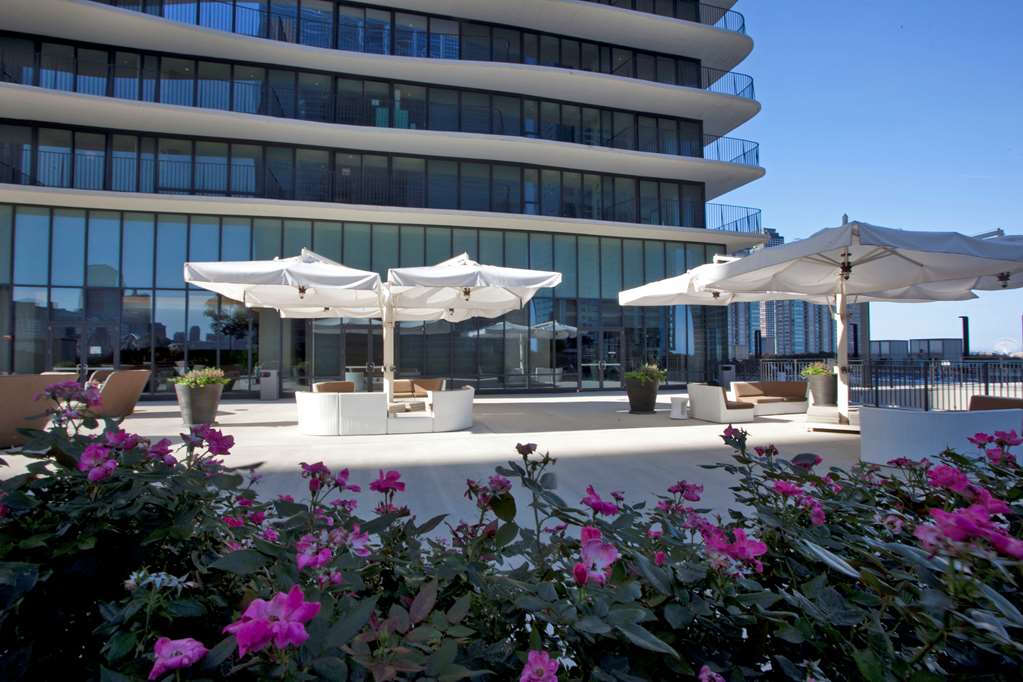 radisson blu aqua hotel chicago