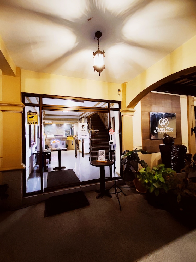 spring plaza hotel
