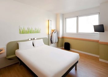 The Suddha Asia Afrika Bandung,Jl. Asia Afrika No 128,3 star