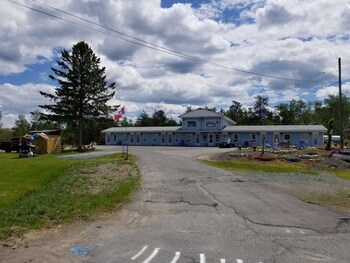 Norvic Motel,Sudbury>>Coniston,2 star