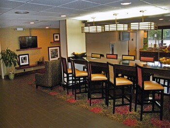 hampton inn norfolk chesapeake greenbrier area