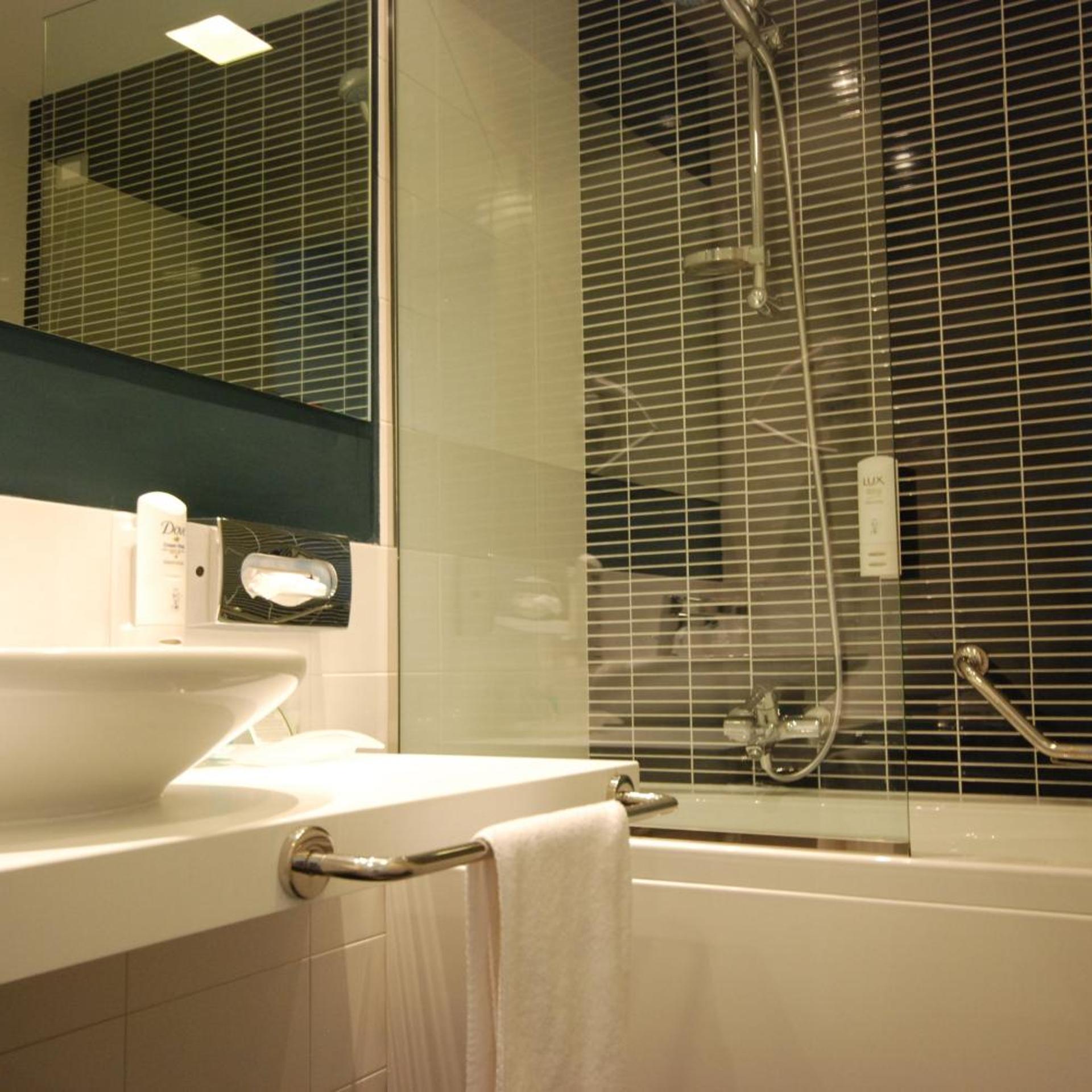 holiday inn milan nord zara by ihg