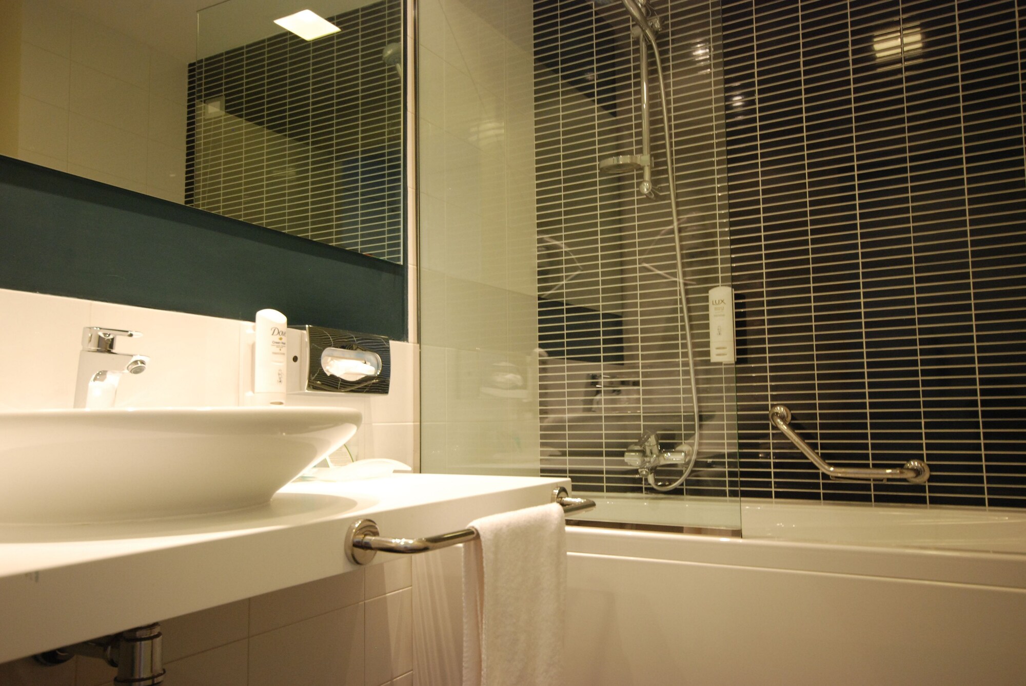 holiday inn milan nord zara by ihg