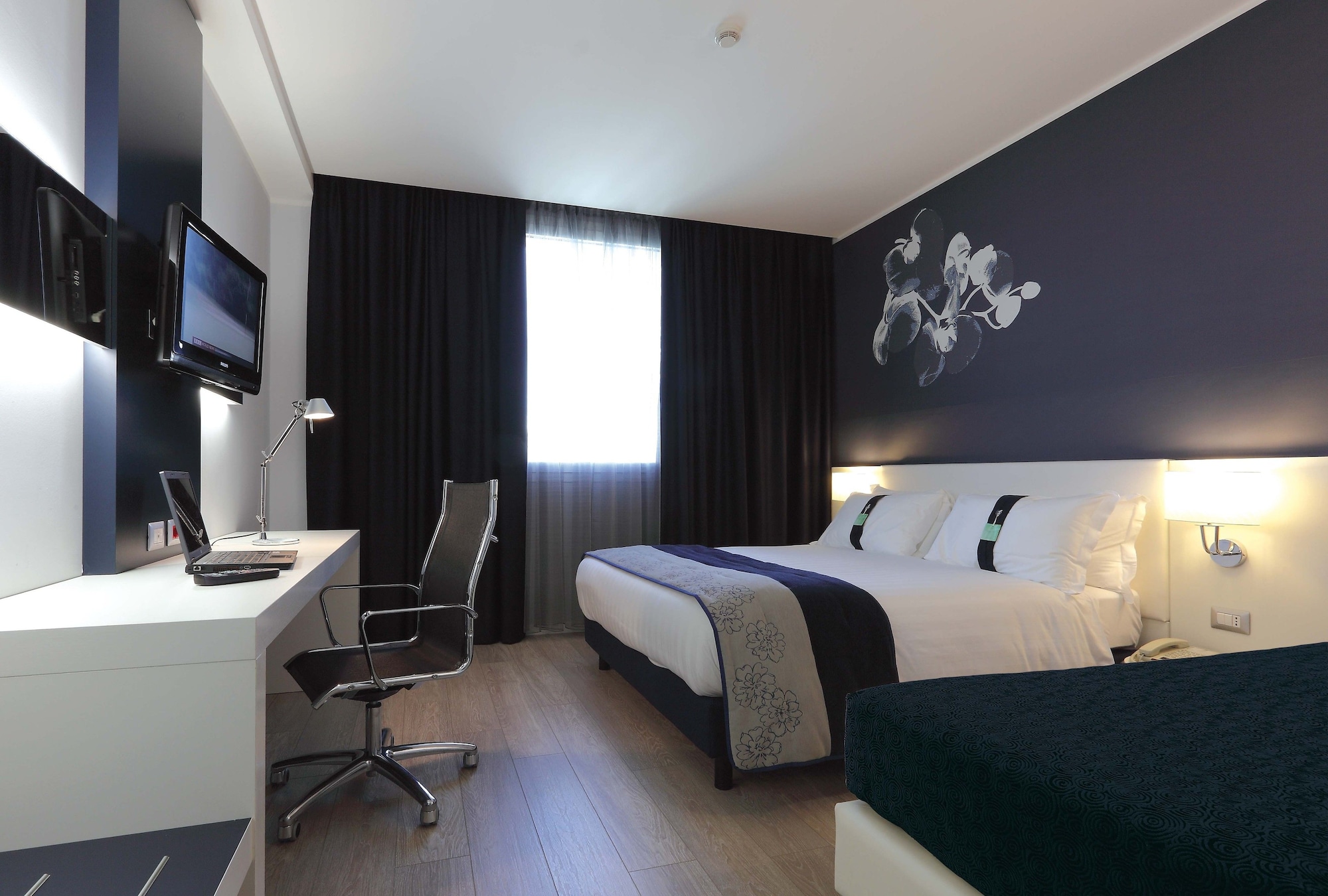 holiday inn milan nord zara by ihg