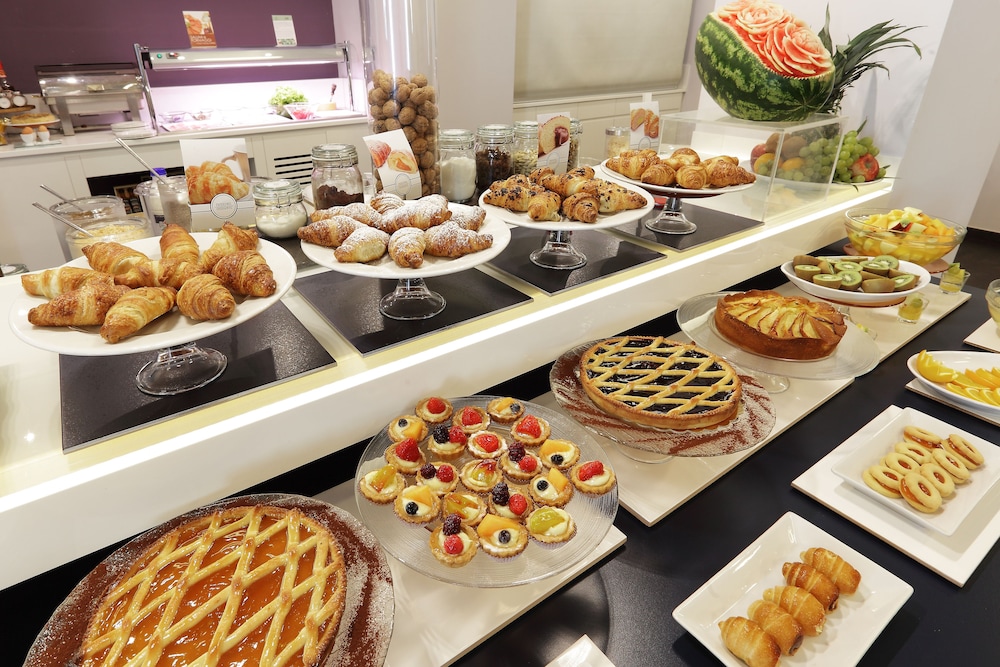 holiday inn milan nord zara by ihg