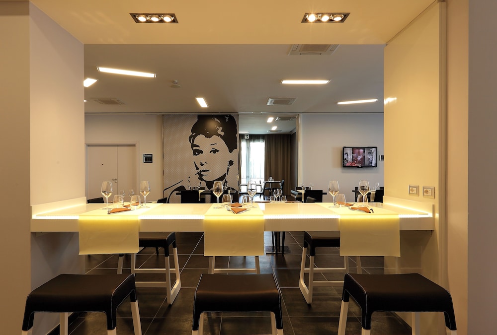 holiday inn milan nord zara by ihg