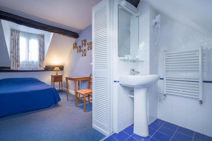 hotel des arts cite bergere