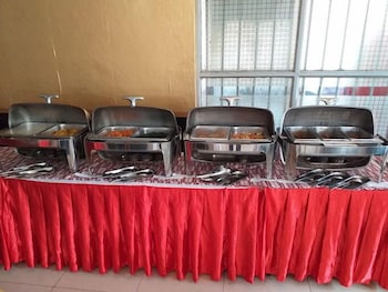 the coconut grill hotels