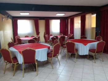 the coconut grill hotels