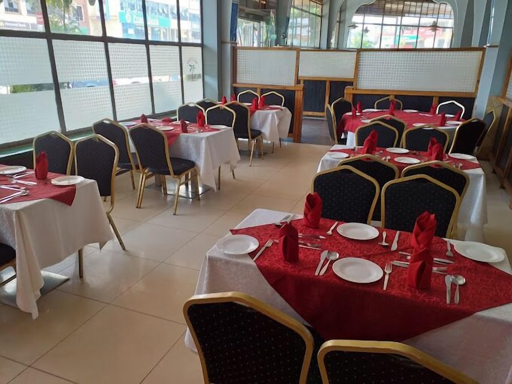 the coconut grill hotels