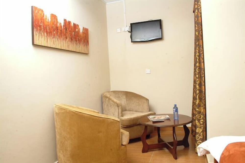 the coconut grill hotels