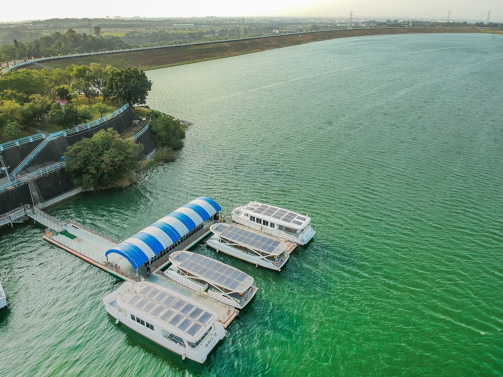 wusanto huching resort hotel