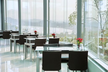 wusanto huching resort hotel