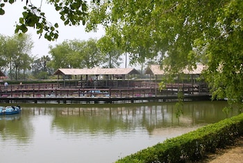 wusanto huching resort hotel