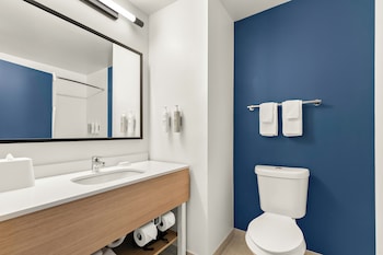 spark by hilton commerce ga