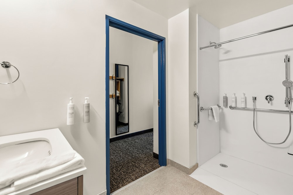 spark by hilton commerce ga