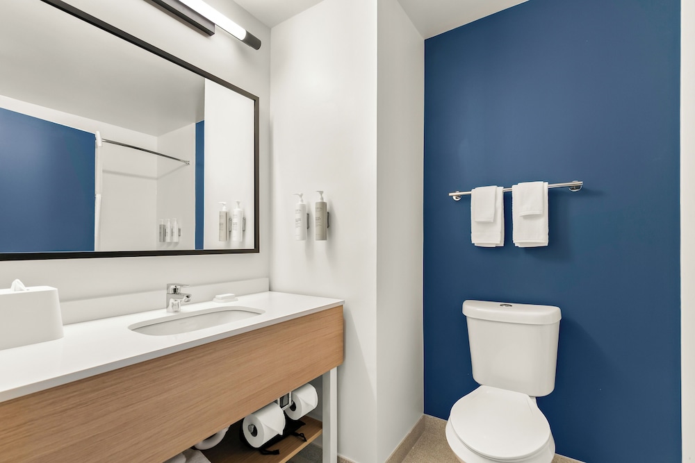 spark by hilton commerce ga