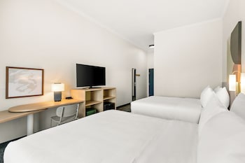 spark by hilton commerce ga