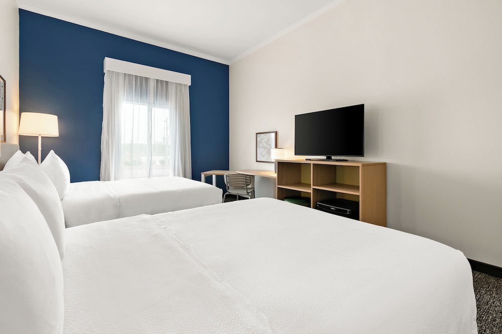 spark by hilton commerce ga