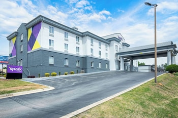 spark by hilton commerce ga