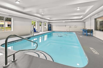 spark by hilton commerce ga