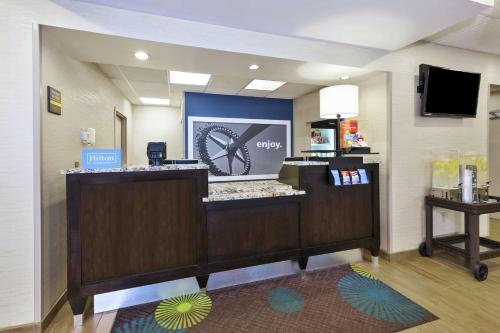 hampton inn clinton
