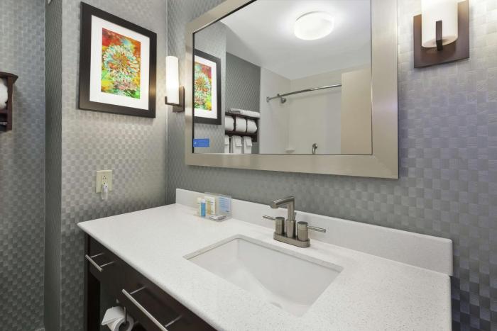 hampton inn clinton