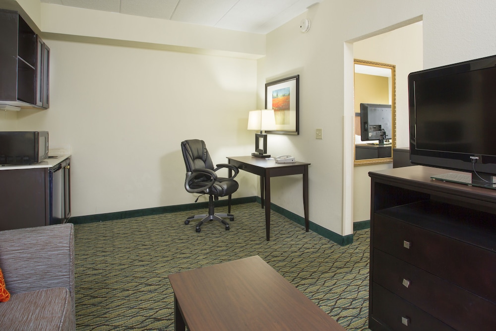 holiday inn express and suites gahanna columbus airport by ihg