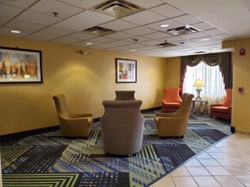 holiday inn express and suites gahanna columbus airport by ihg