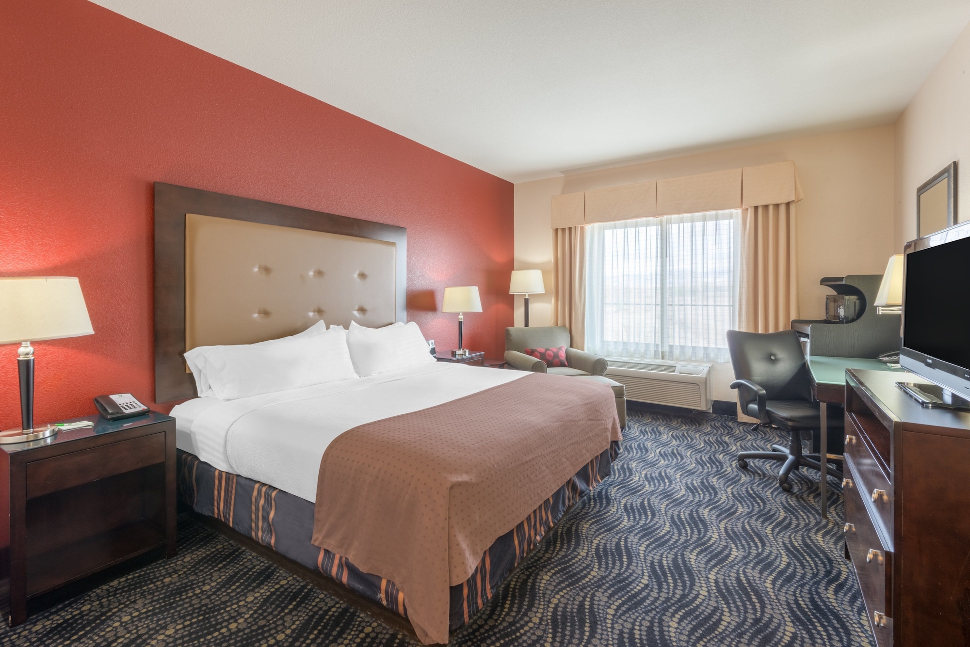 holiday inn and suites grand junction by ihg
