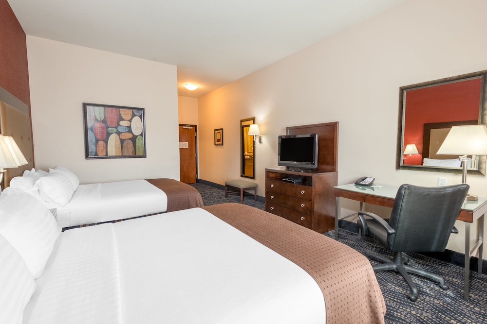 holiday inn and suites grand junction by ihg