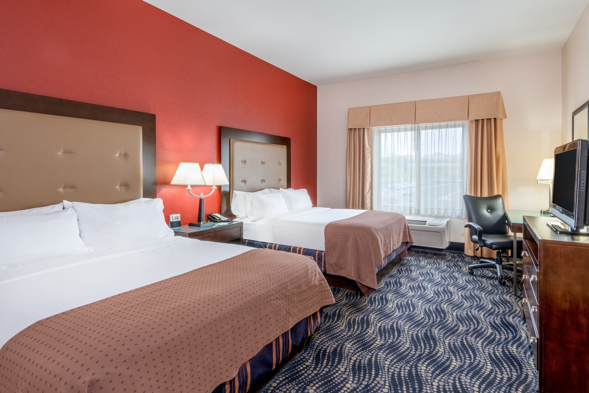 holiday inn and suites grand junction by ihg