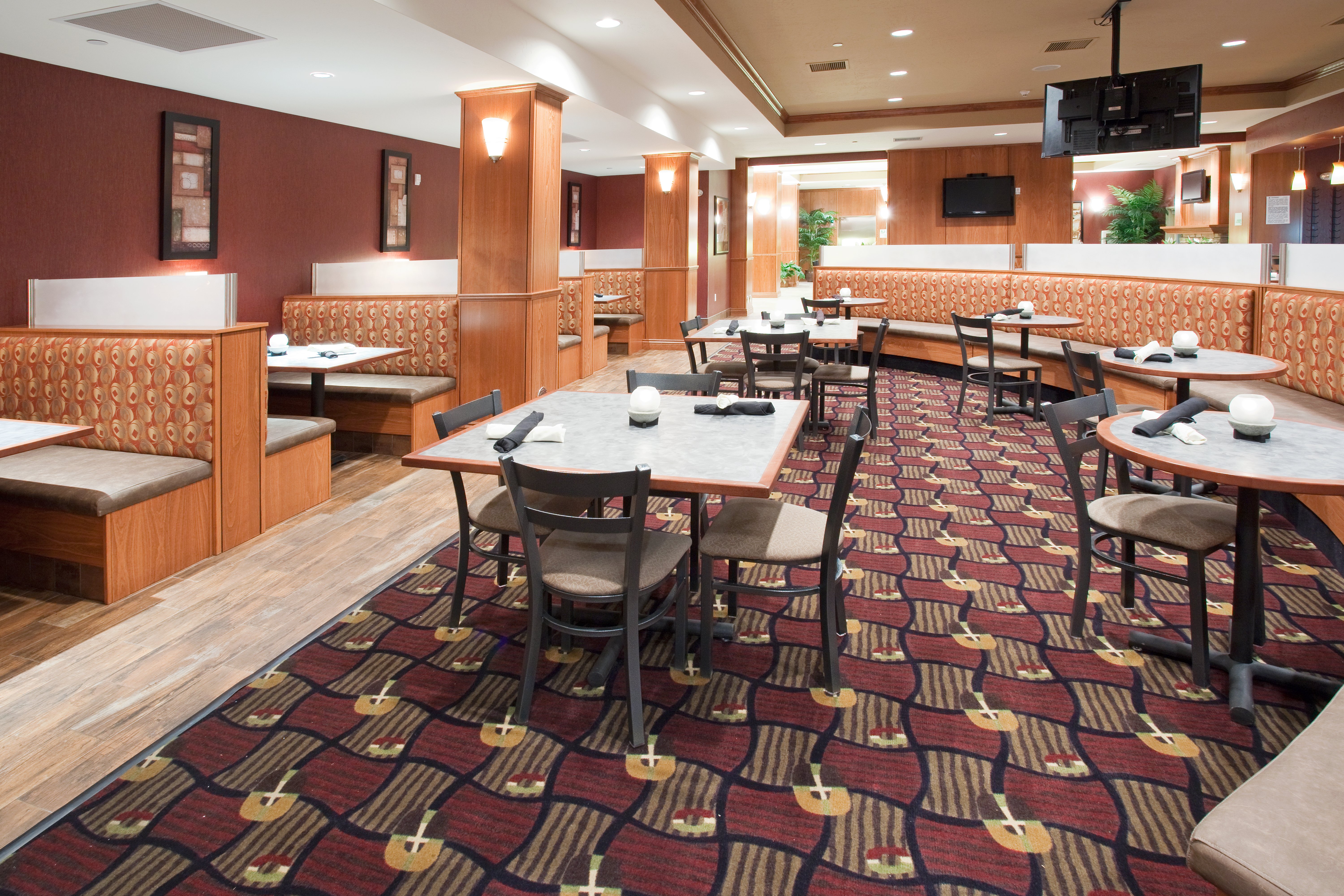 holiday inn and suites grand junction by ihg