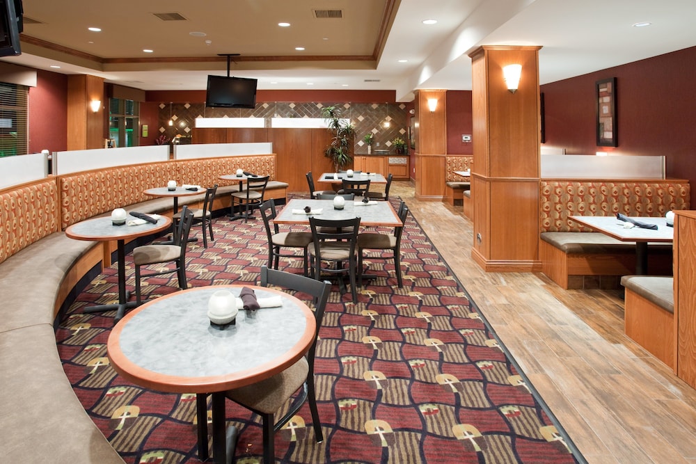 holiday inn and suites grand junction by ihg