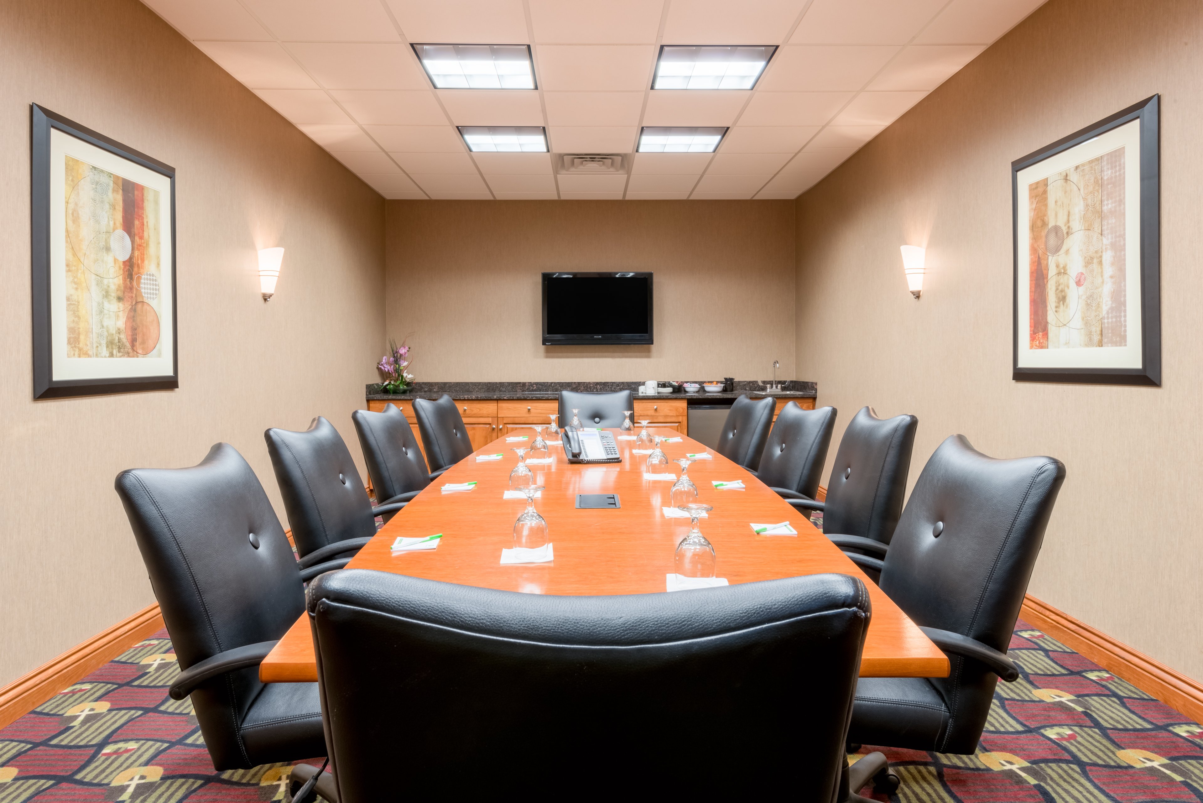 holiday inn and suites grand junction by ihg