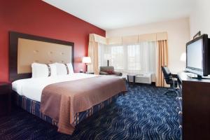 holiday inn and suites grand junction by ihg