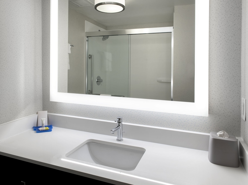 holiday inn express hotel and suites great barrington by ihg