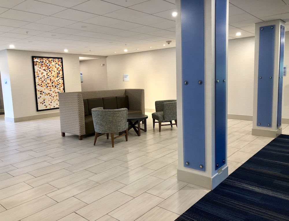 holiday inn express hotel and suites great barrington by ihg