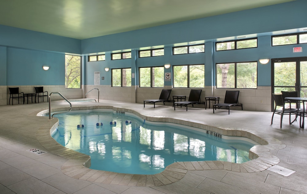 holiday inn express hotel and suites great barrington by ihg