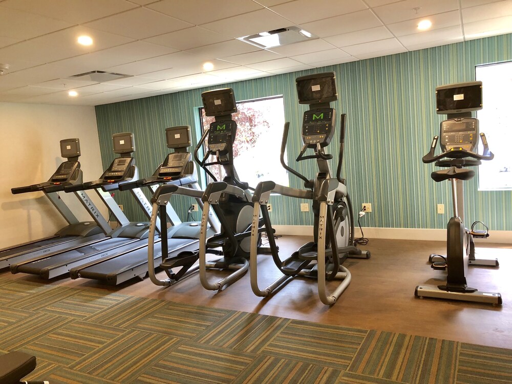 holiday inn express hotel and suites great barrington by ihg