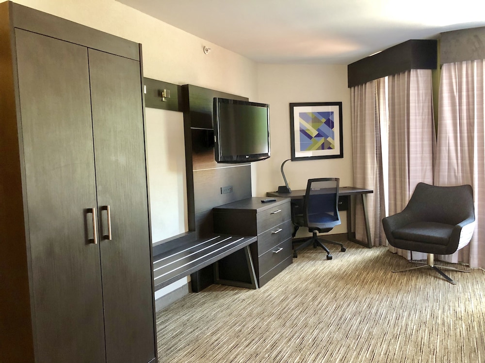 holiday inn express hotel and suites great barrington by ihg
