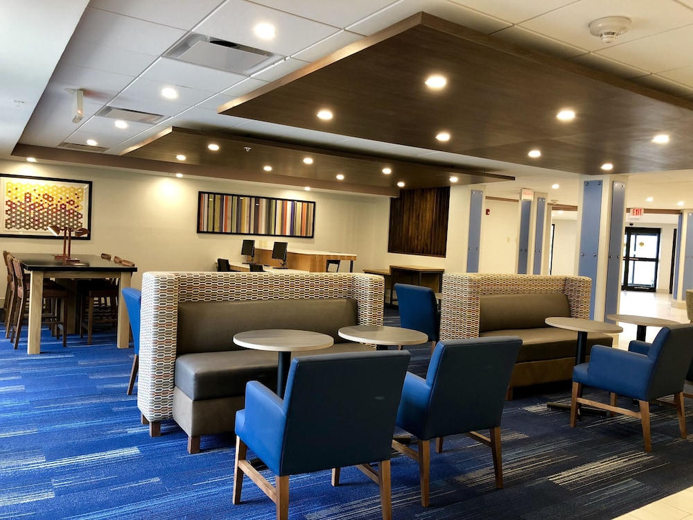 holiday inn express hotel and suites great barrington by ihg