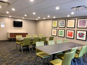 holiday inn express hotel and suites great barrington by ihg
