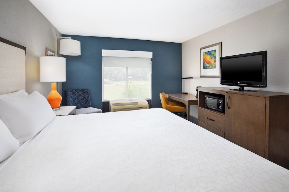 holiday inn express and suites kent state university