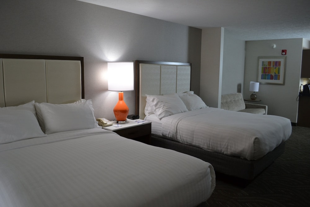 holiday inn express and suites kent state university